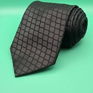LOUIS VUITTON Black Snake Skin Scaled Design Paris Silk Tie 100% Silk Handmade